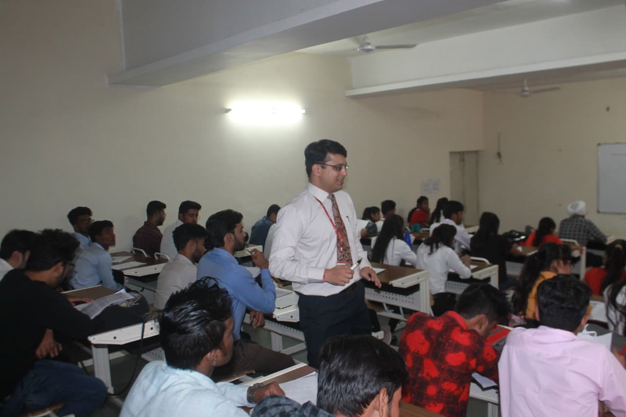 IIMR Case Analysis Workshop photo 3